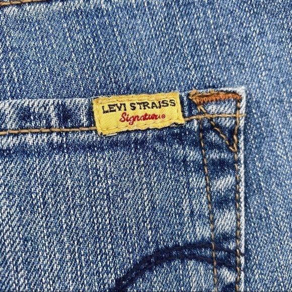 Levi Strauss Signature Mid Rise Bootcut Blue Jeans Women’s Size 6 - Picture 5 of 10